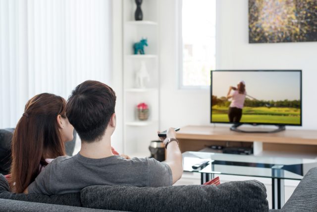 93% des Français regardent toujours leurs programmes TV sur un téléviseur